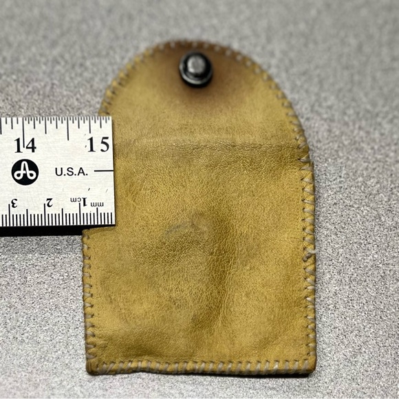 Beaded leather pouch - Picture 4 of 9